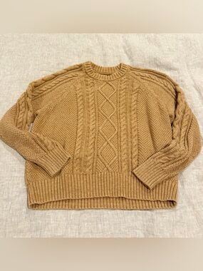 Cableknit sweater
